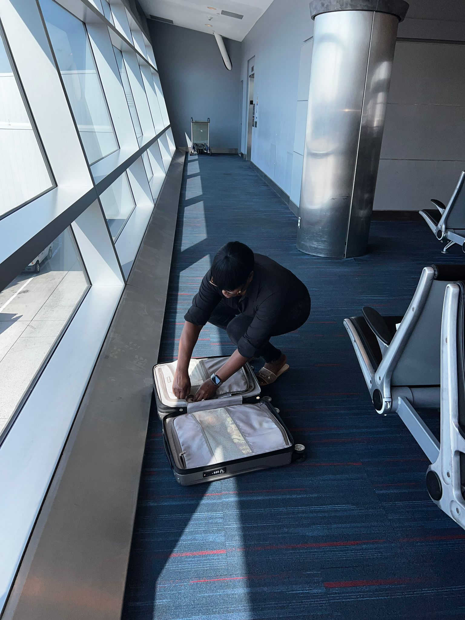 built-in Inflatable pillow compact airbed